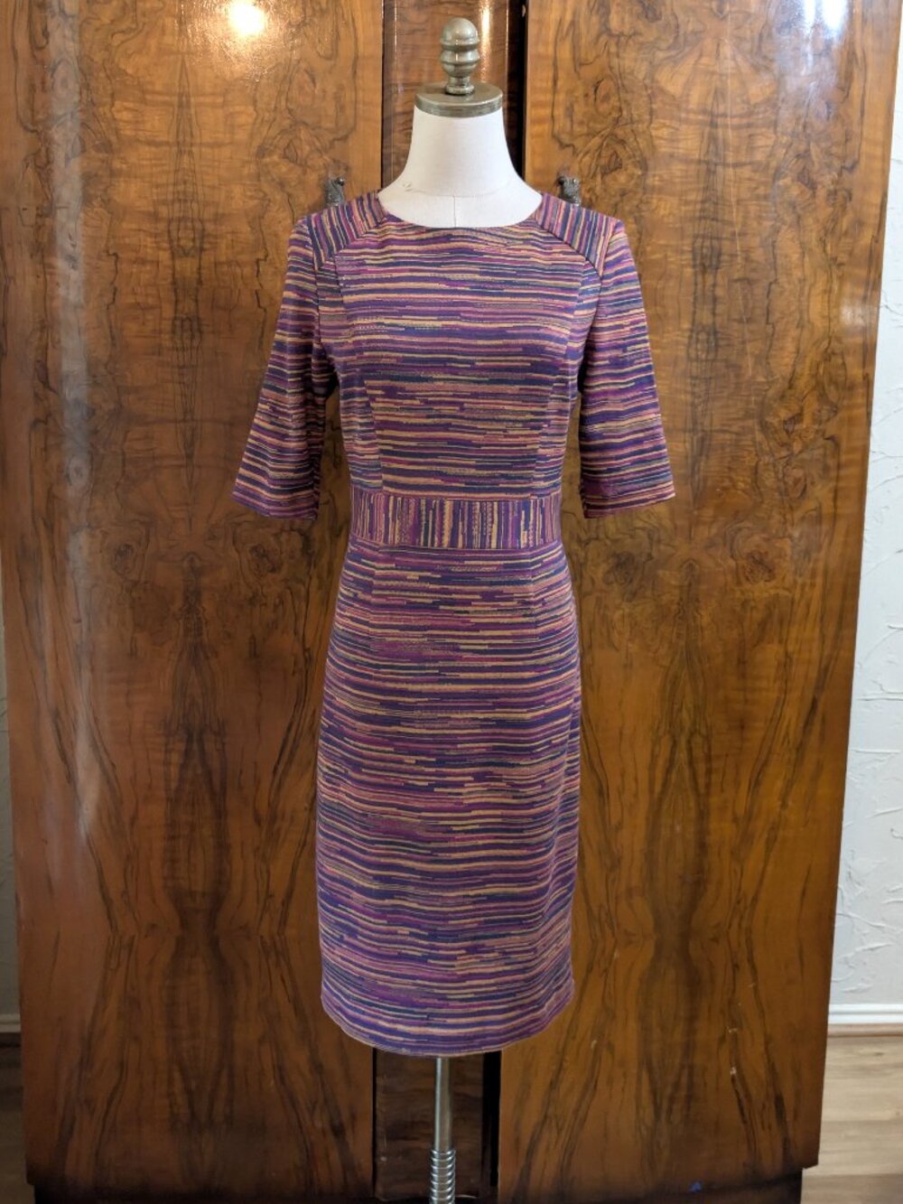 Trina Turk Ponte Jacquard Monarch Dress Size 6 Wineberry Sheath Textured Knit